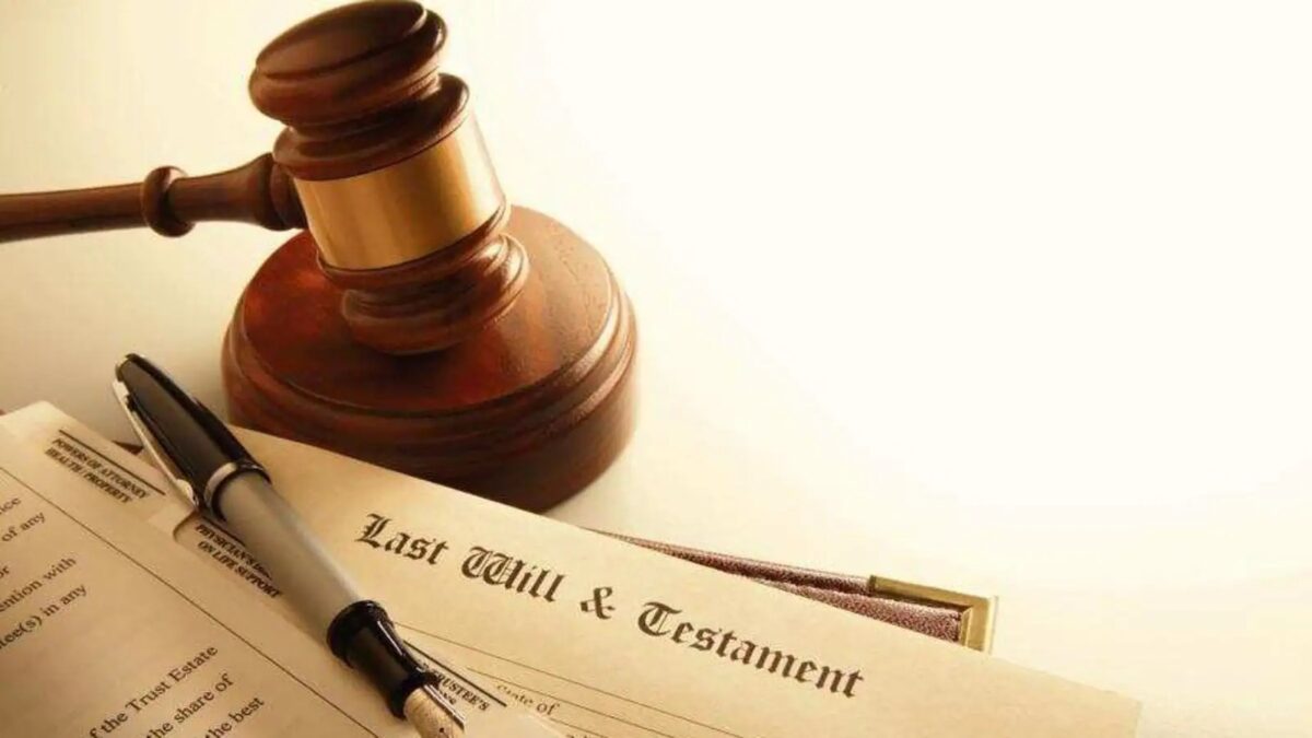 <strong>Reasons Why You Should Instruct a Lawyer to Write Your Will</strong>